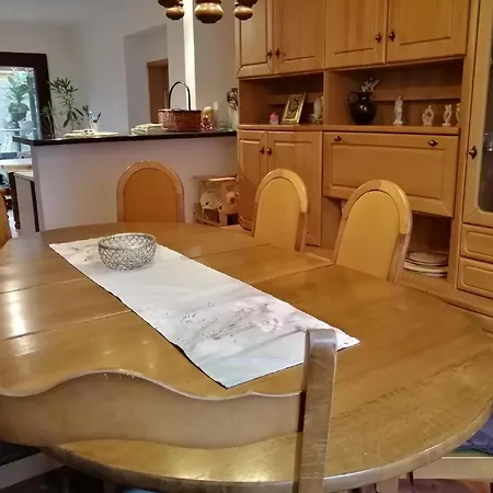 Prázdninový dům Freistehendes In Mit Terrasse, Grill Und Garten *